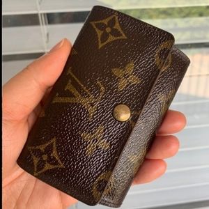 • SOLD • Authentic Louis Vuitton Key Holder